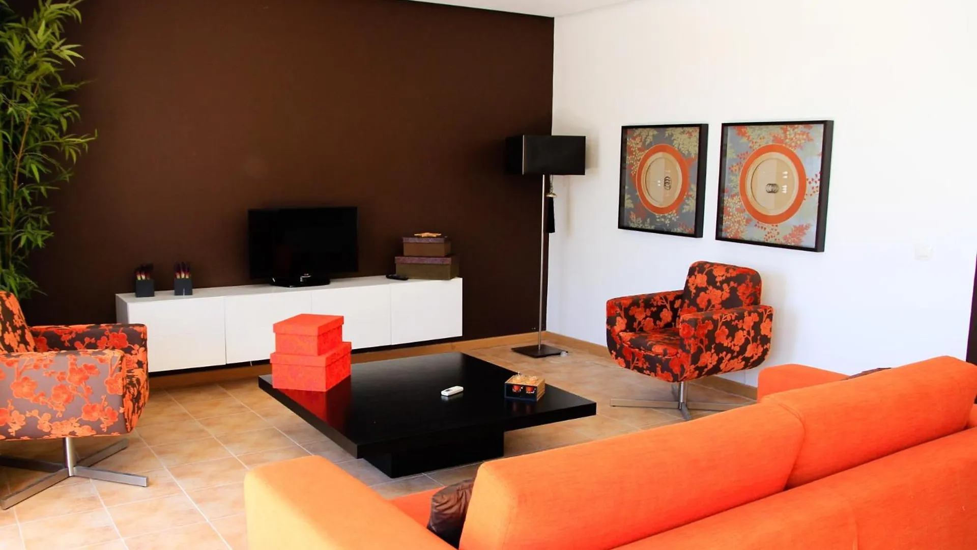 Paradise Beach Apartments With Pool Se 波尔蒂芒
