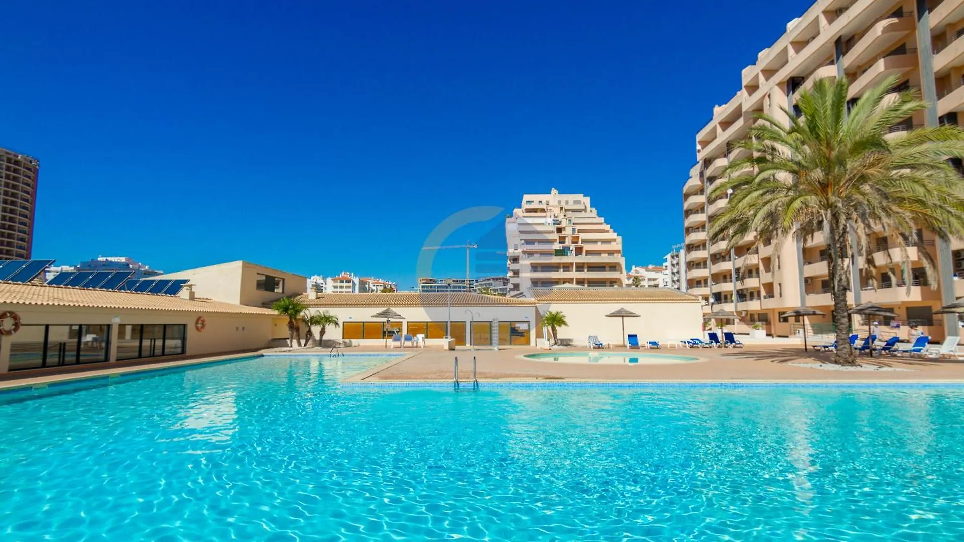 Paradise Beach Apartments With Pool Se 波尔蒂芒