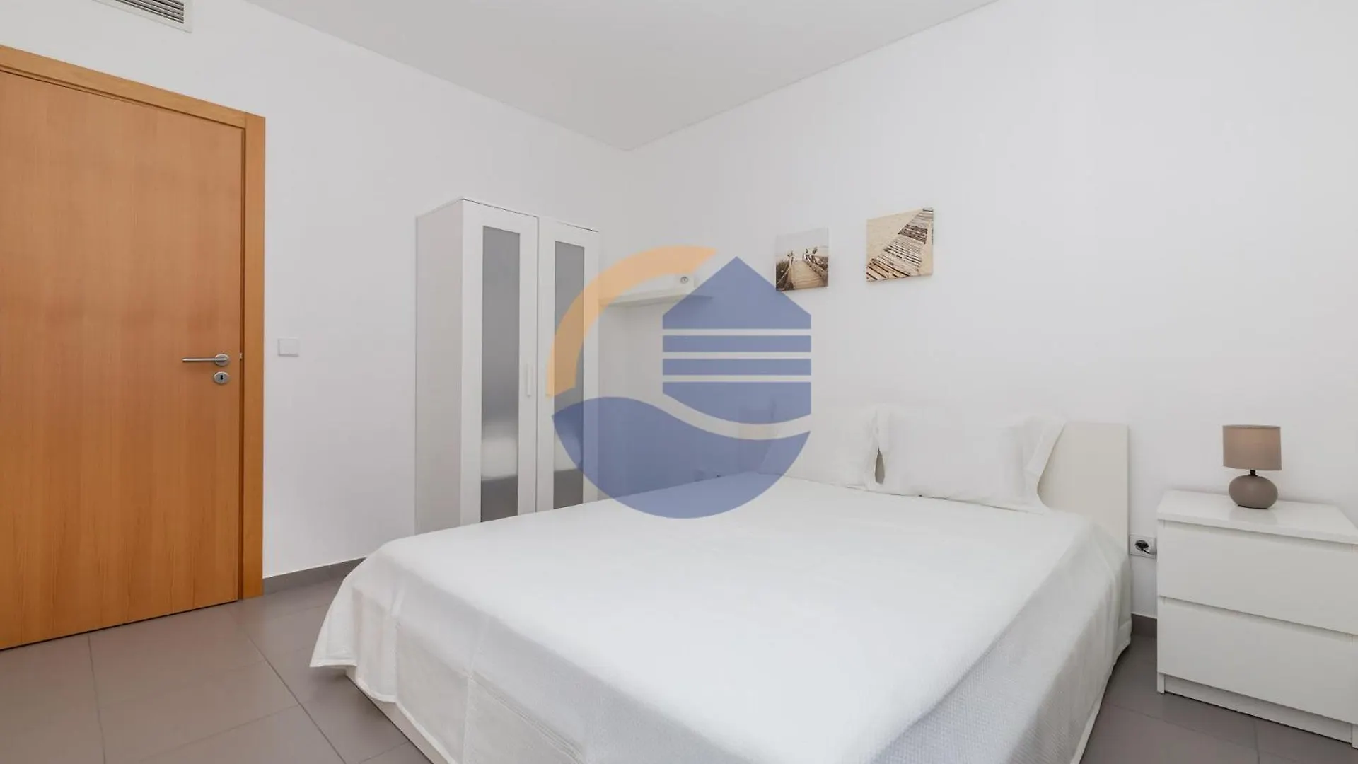 Paradise Beach Apartments With Pool Se 波尔蒂芒
