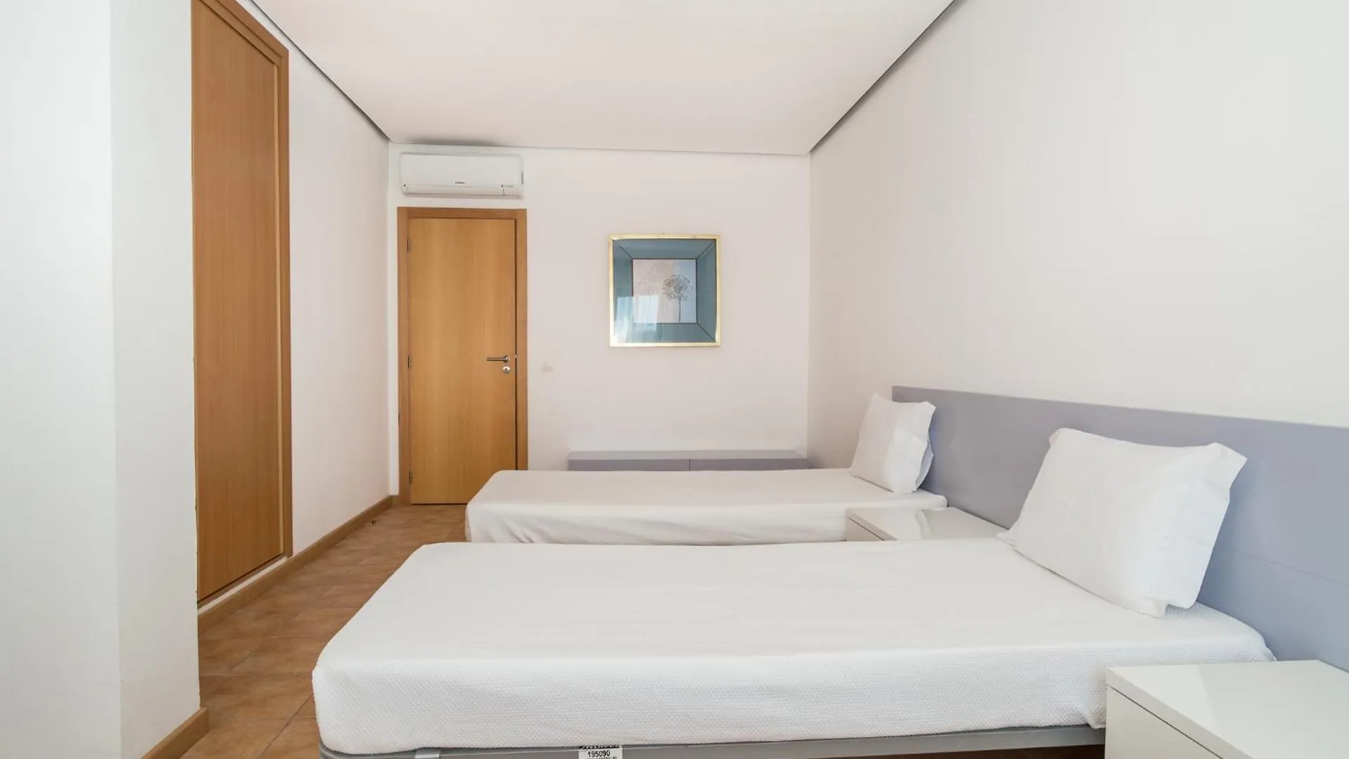 Paradise Beach Apartments With Pool Se 波尔蒂芒