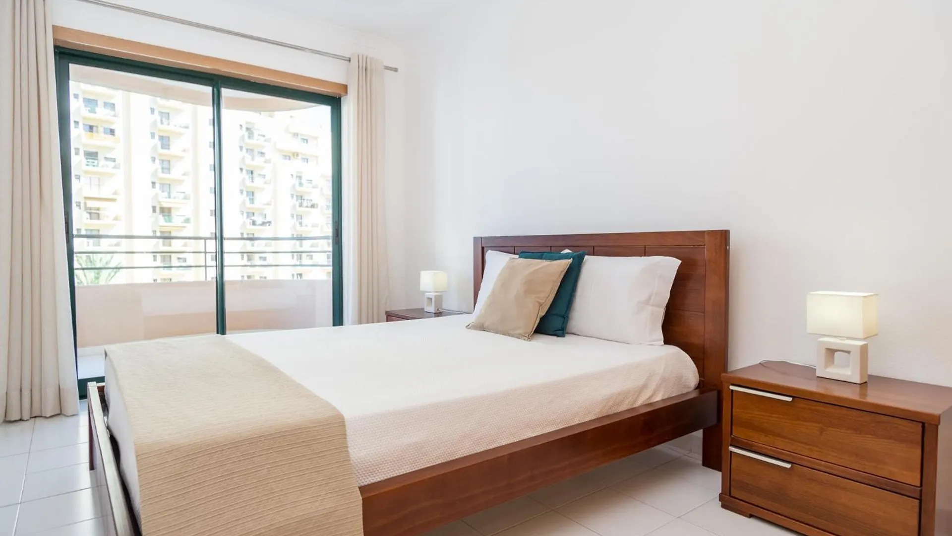 Paradise Beach Apartments With Pool Se 波尔蒂芒 0*,
