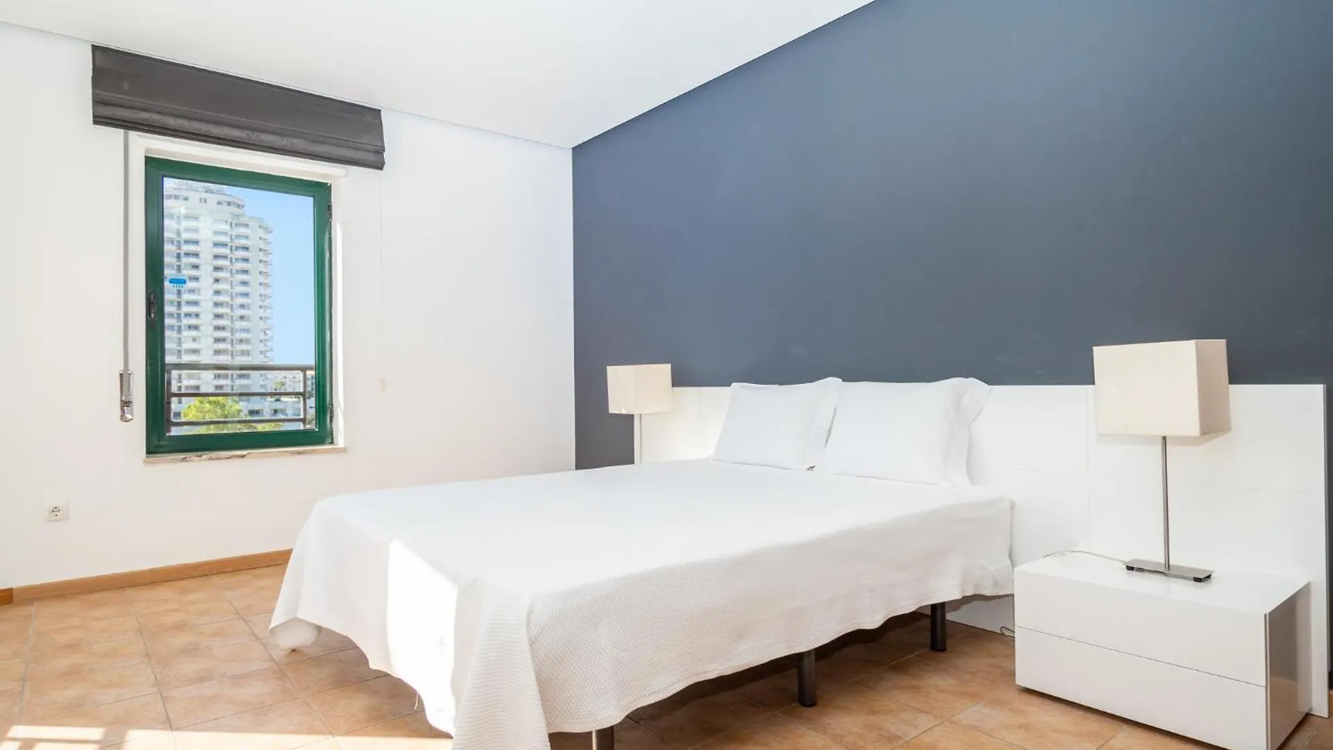 Paradise Beach Apartments With Pool Se 波尔蒂芒